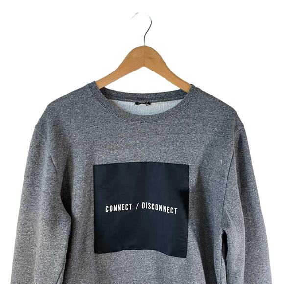 H&M Mens Crew Neck Connect Disconnect Long Sleeve Sweatshirt Gray Casual - Picture 3 of 7